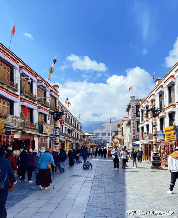 团私人定制游西藏精致小团报名热线j9九游会登录西藏5天4晚品质(图1) 团私人定制游西藏精致小团报名热线j9九游会登录西藏5天4晚品质(图1)